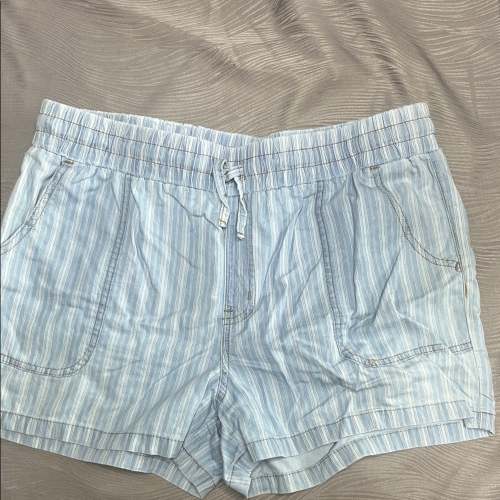 Maurices Blue Striped Women's Cargo Shorts